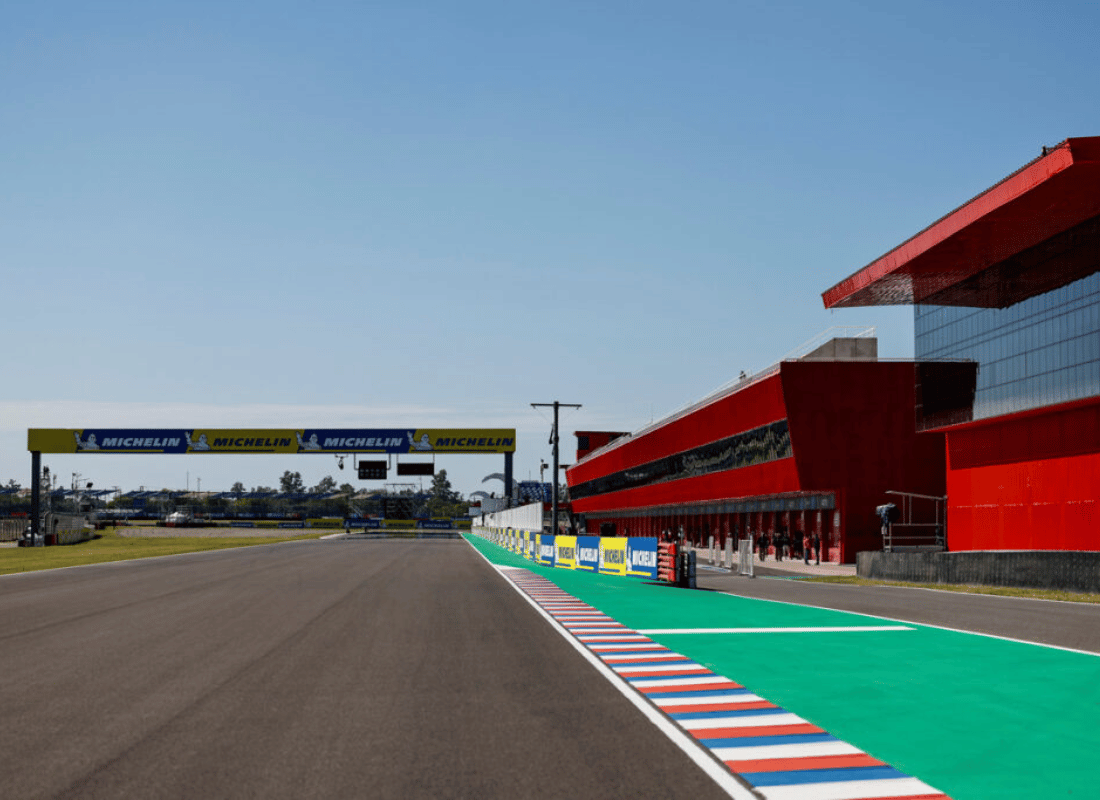 circuit_racing_or_experience_6zezN1DS.png