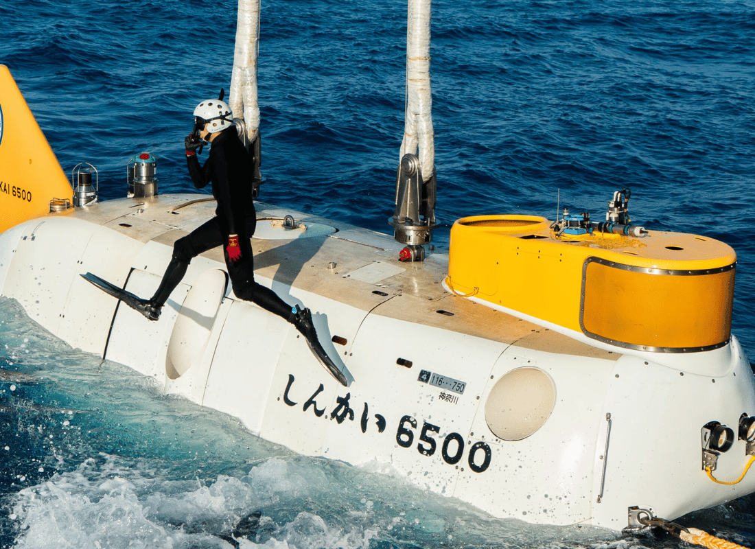 deep-sea_expeditions_T8MPtkt6.png