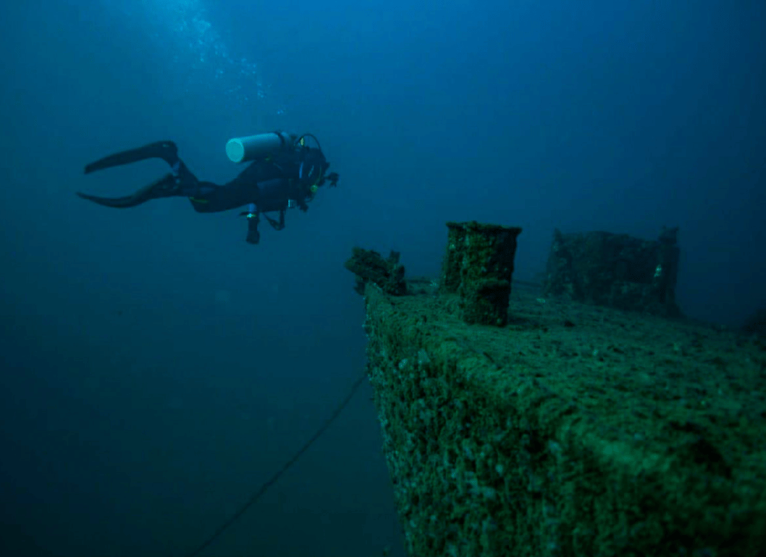 deep‑sea_expeditions_Ha4jqPxn.png