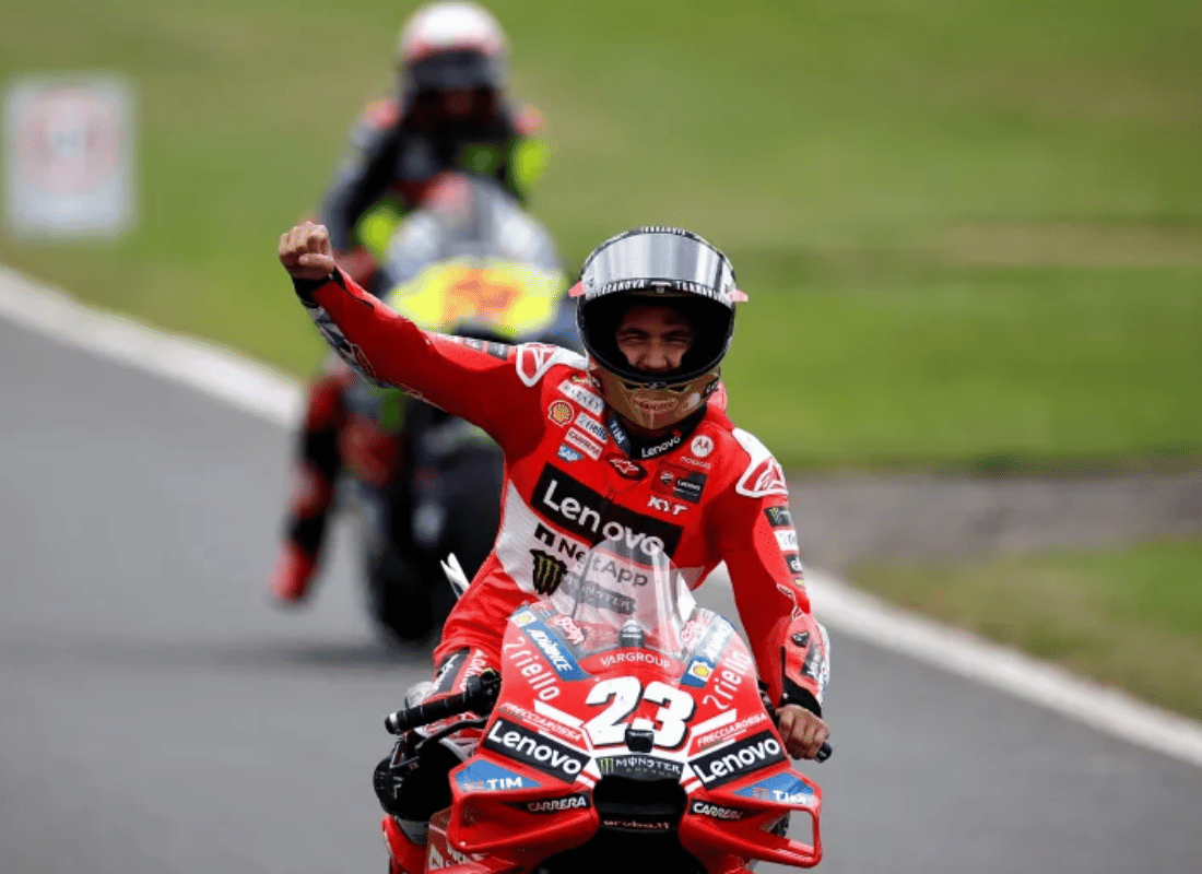 motogp_vip_experiences_hOG4ZxgY.png