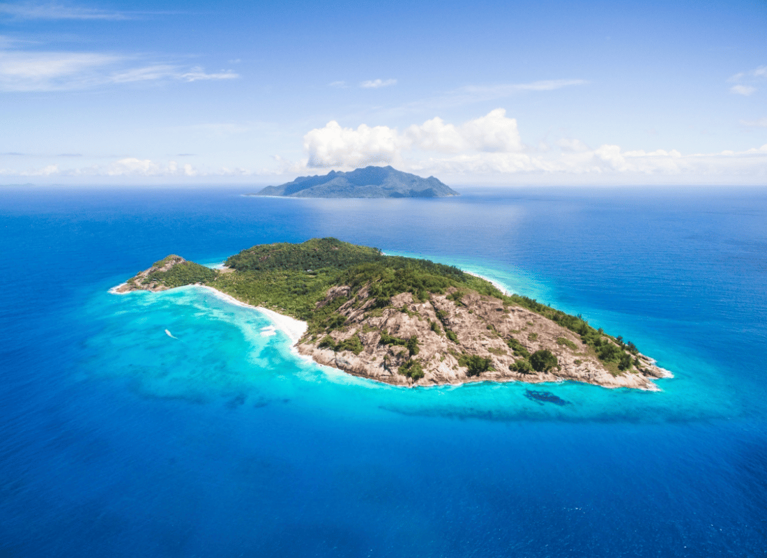 private_island_getaways_E7h9wiwY.png