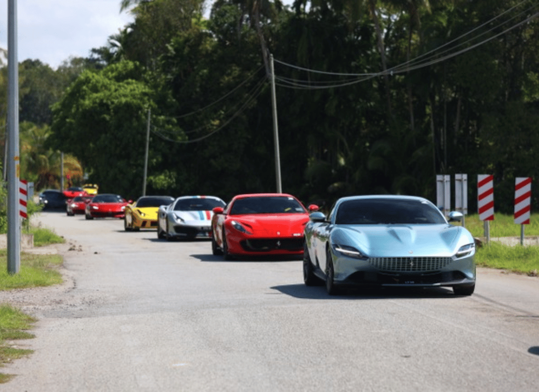 supercar_&_hypercar_road_tours_OcAQ1SbD.png