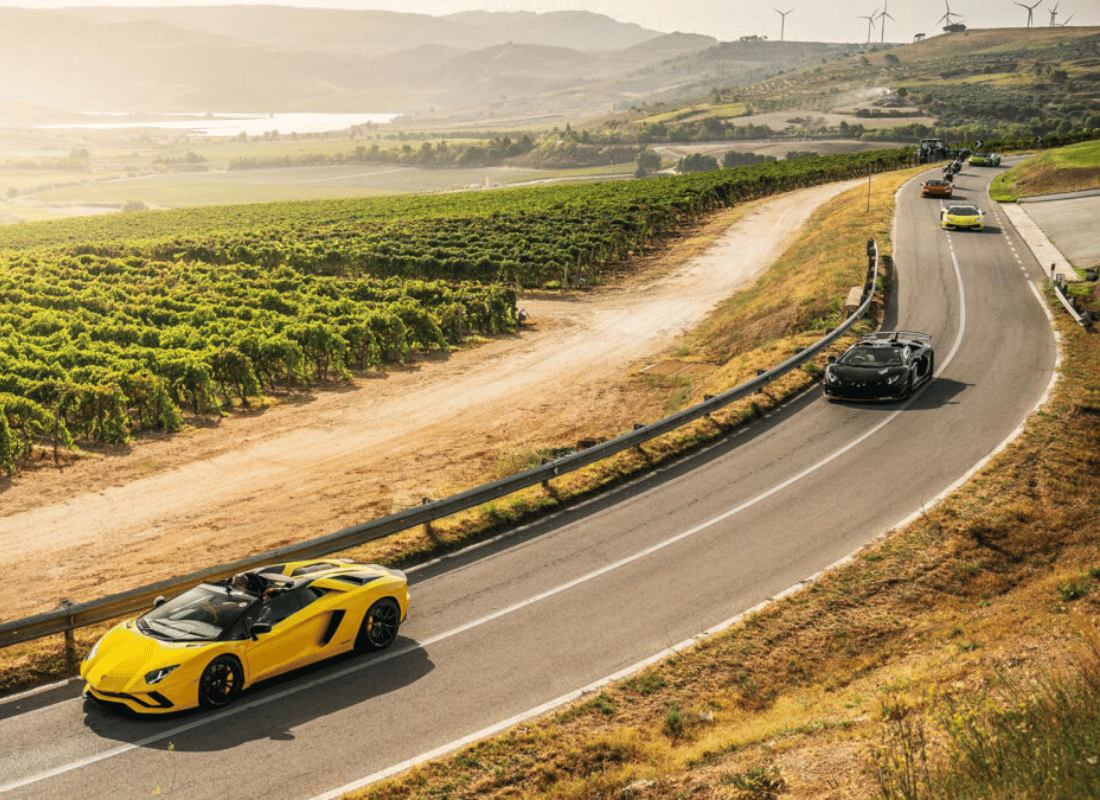 supercar_&_hypercar_road_tours_m8MWR38X.png