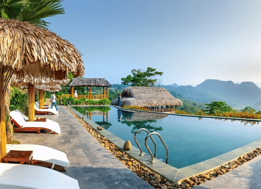ultra-luxury_hotel_&_resort_stays_L1Yfw1UH.png