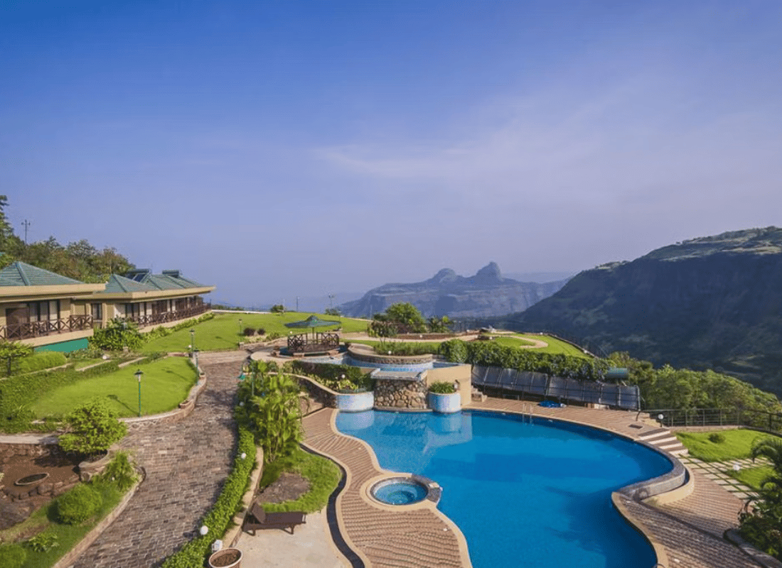 ultra-luxury_hotel_&_resort_stays_NtYzV7Tv.png