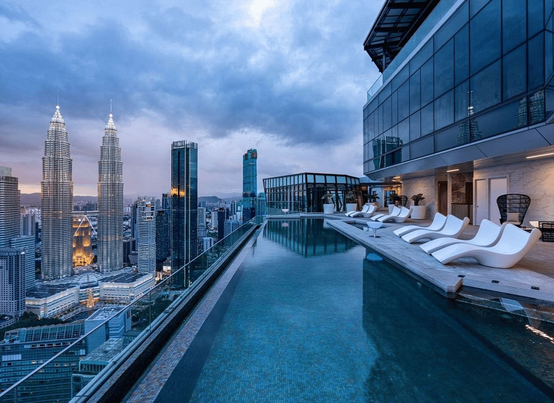 ultra‑luxury_hotel_&_resort_stays_2JMGtkk6.png