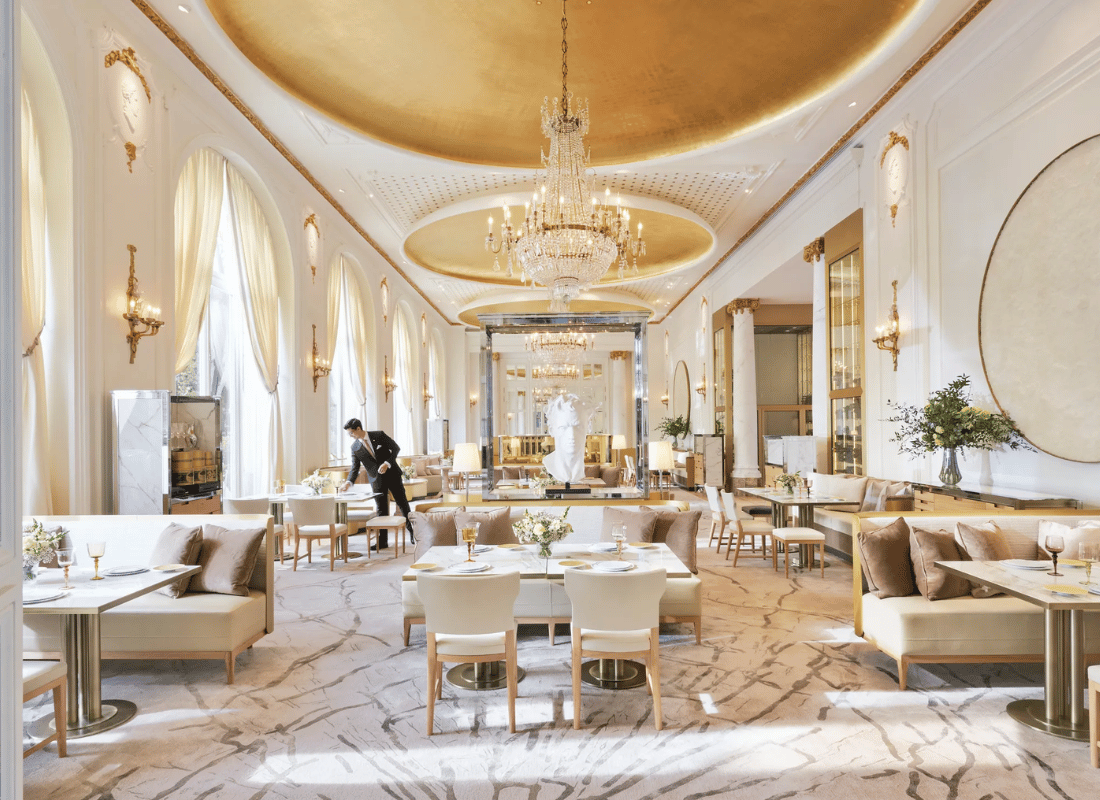 ultra‑luxury_hotel_&_resort_stays_9DZqAVNZ.png