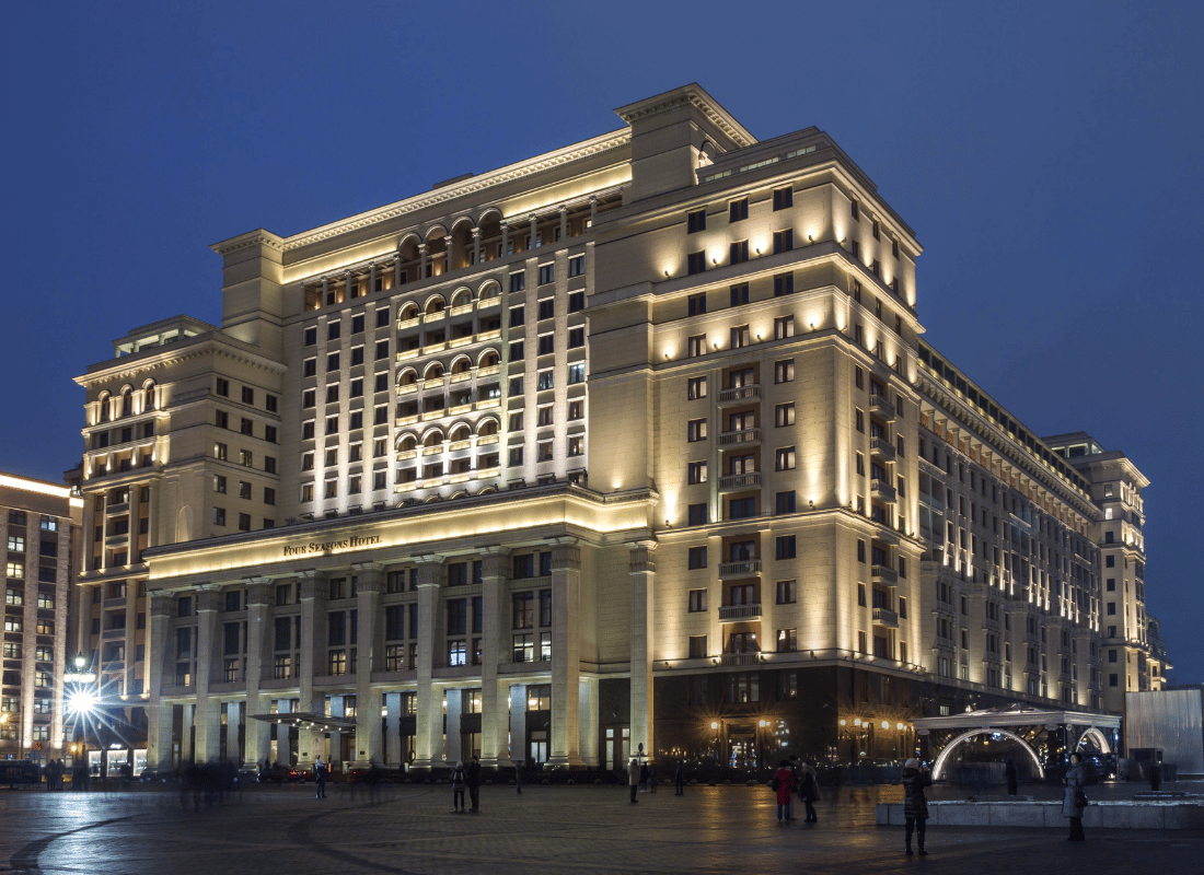 ultra‑luxury_hotel_&_resort_stays_AXXp0hlU.png