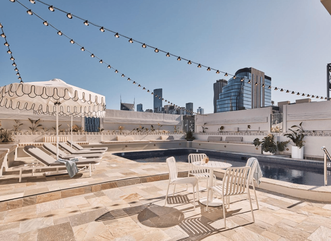 ultra‑luxury_hotel_&_resort_stays_OWlJjKiD.png
