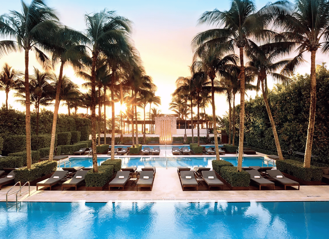 ultra‑luxury_hotel_&_resort_stays_f4fIITmv.png