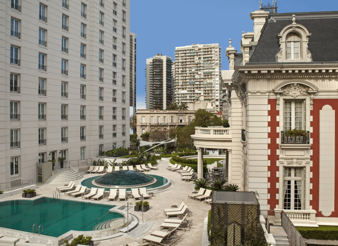 ultra‑luxury_hotel_&_resort_stays_oelj5SOm.png