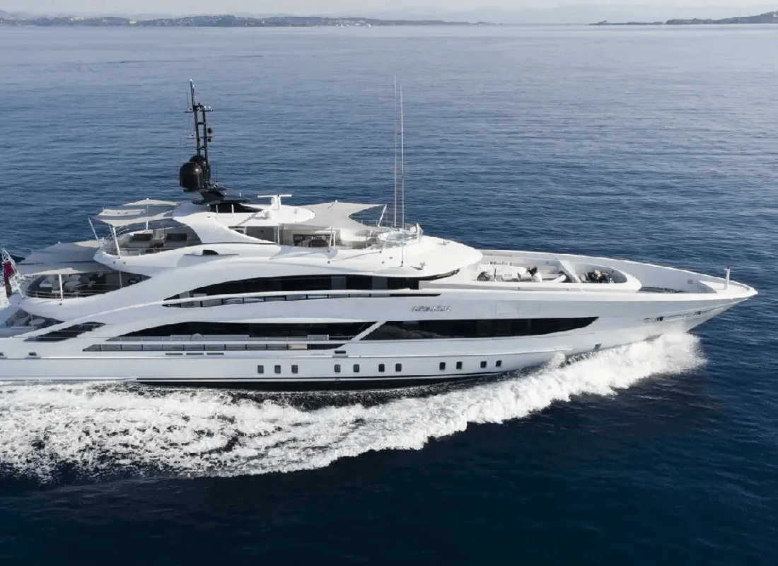 yacht_rental_Ez1mCDnc.png