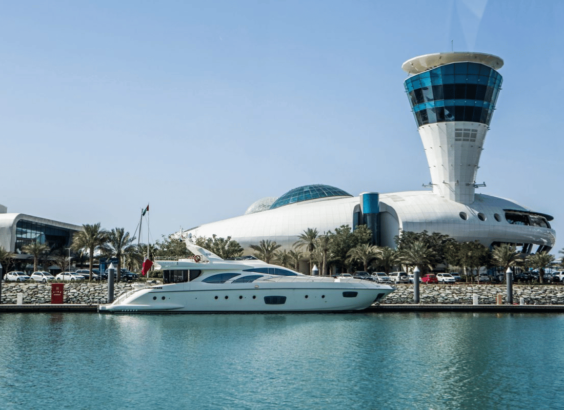yacht_rental_dScgdUlz.png