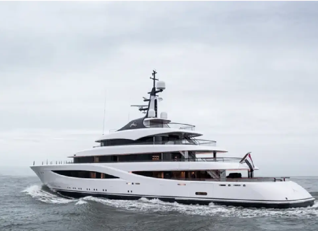 yacht_sales_&_acquisition_f7Y9g2xm.png