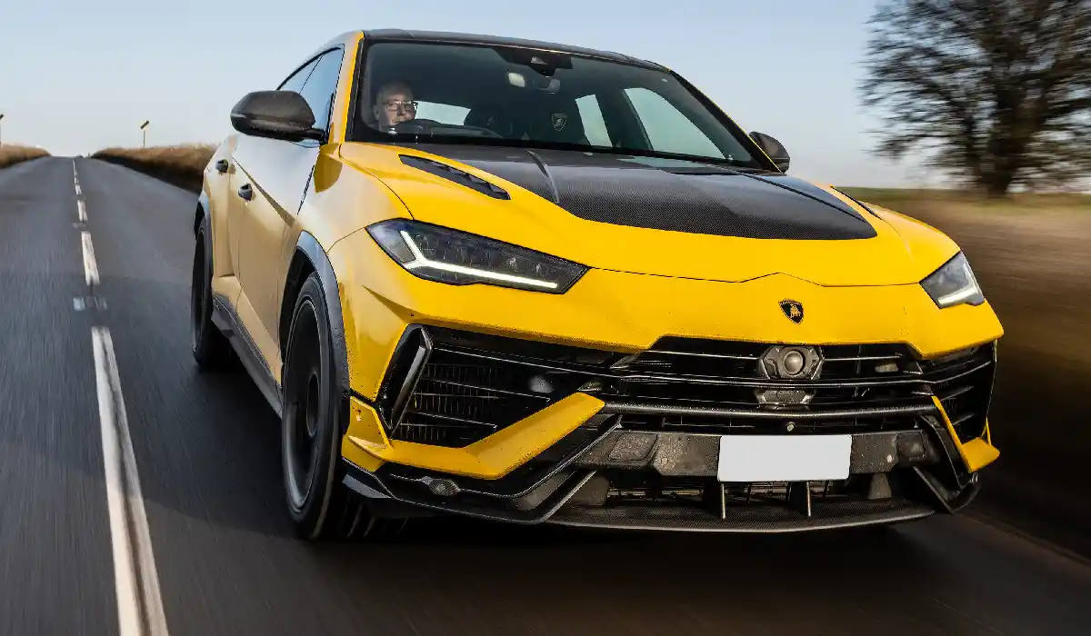 1lamborghini_-_urus_s_-_luxury_car_rentals_-_preowned_luxury_car_-_exclusive_concierge_club-01_uiKkA4yZ.webp