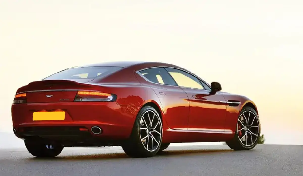 aston_martin_-_rapide_-_best_car_rentals_-_best_preowned_car_-_exclusive_concierge_club-01_UVZtczta.webp