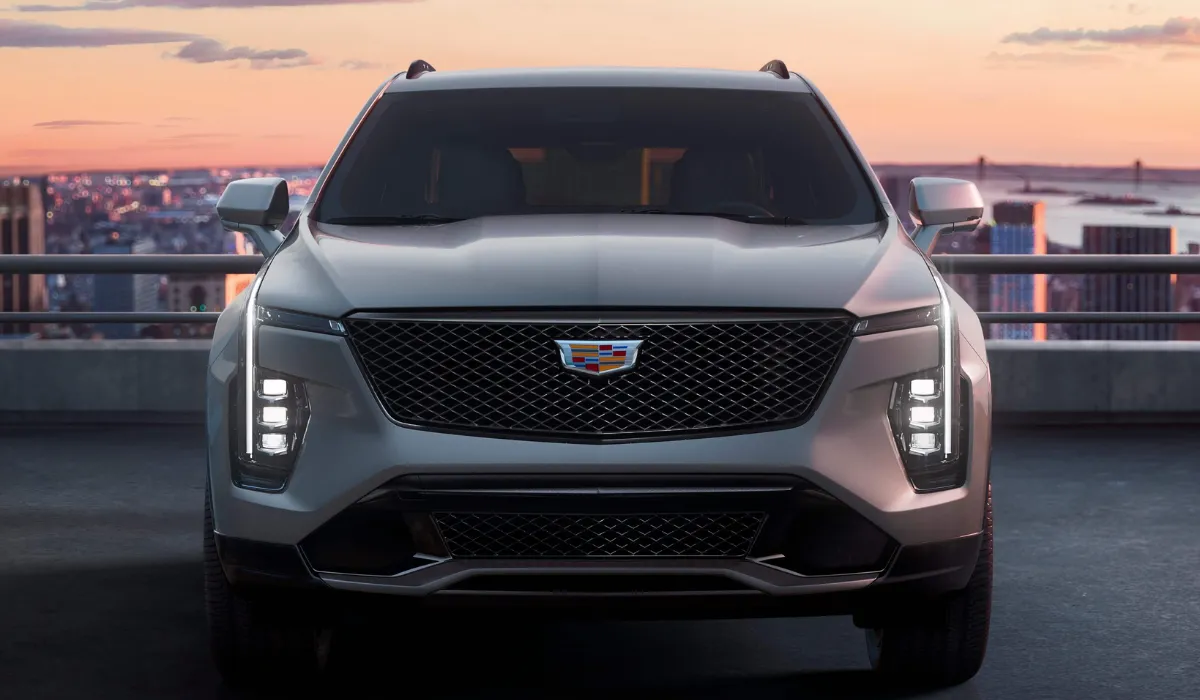 cadillac_-_xt4_premium_luxury_-_best_car_rentals_-_best_preowned_car_-_exclusive_concierge_club.webp