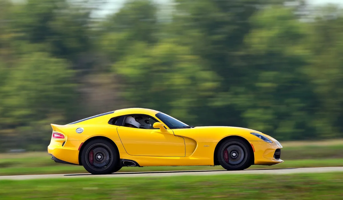 dodge_-_viper_srt_-_sports_car_rentals_-_preowned_sports_car_-_exclusive_concierge_club.webp