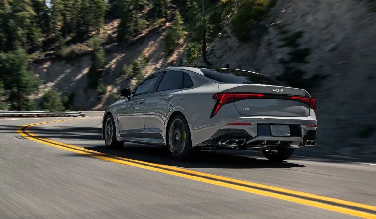 kia_-_k5_gt_-_luxury_sedan_car_rentals_-_preowned_sedan_car_-_exclusive_concierge_club.webp