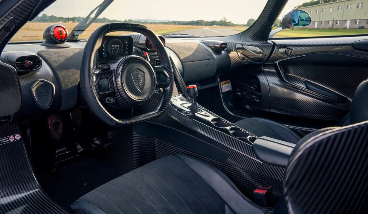 koenigsegg_jesko_absolut_car_rentals_near_me_used_cars_near_me_exclusive_concierge_club.webp