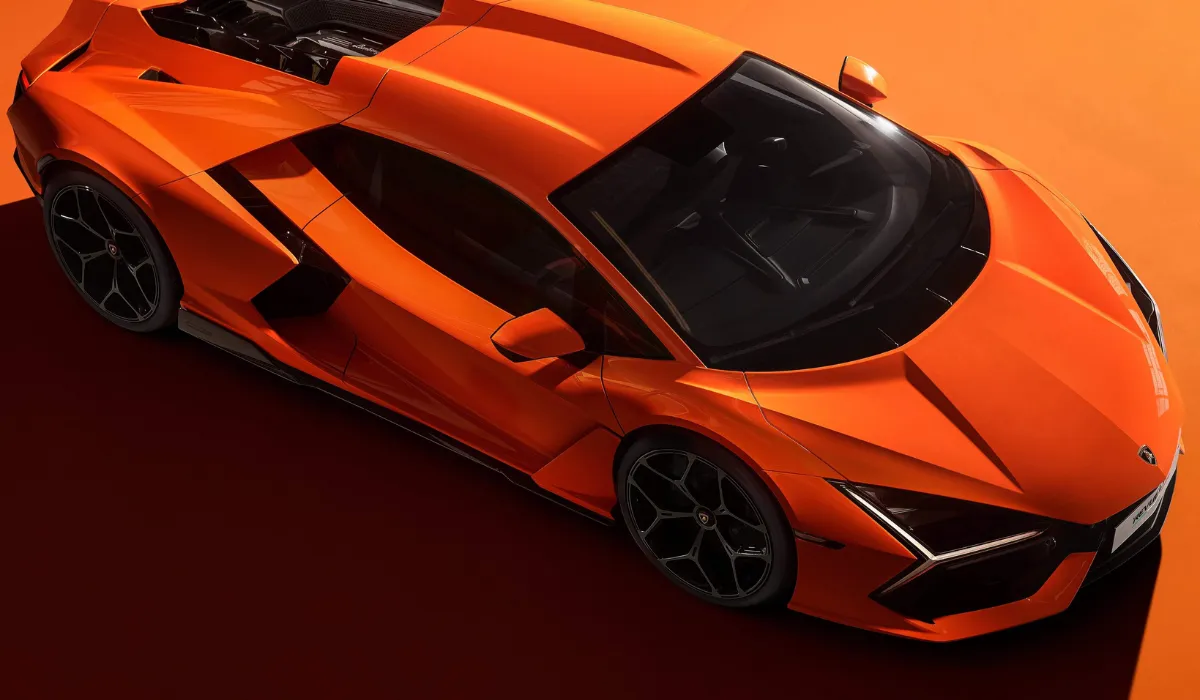 lamborghini_revuelto_hyper_car_rentals_preowned_hyper_car_exclusive_concierge_club.webp