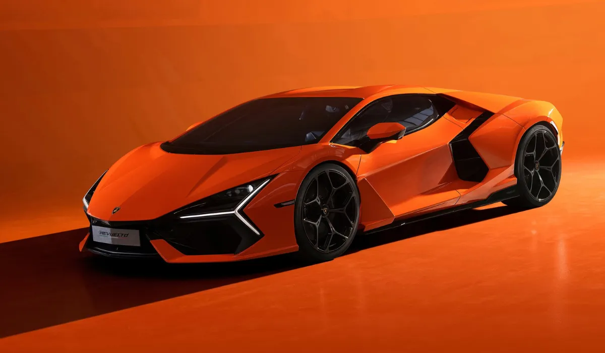 lamborghini_revuelto_luxury_car_rentals_preowned_luxury_car_exclusive_concierge_club.webp
